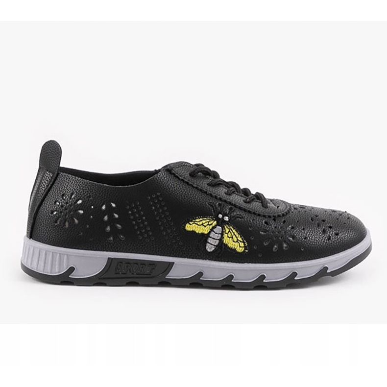 Černé prolamované tenisky s potiskem JH81171-3 černá 1