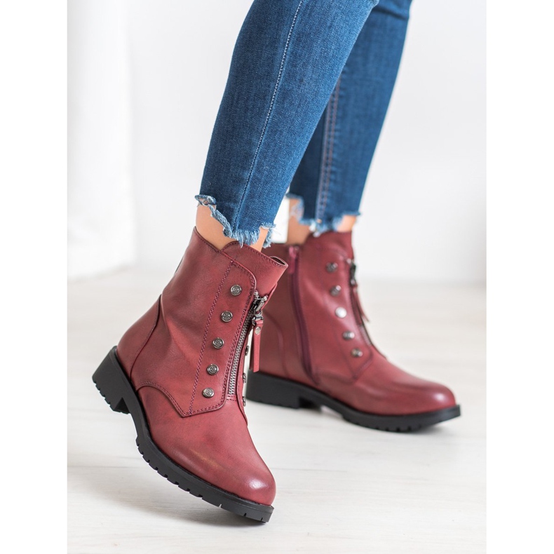 J. Star Pracovníci na jezdci červené 1