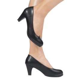 Černé pumpy na sloupku XF09-1 černý 1