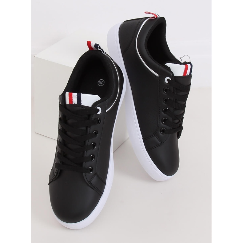 Černé dámské tenisky B0-501 Black černý 2