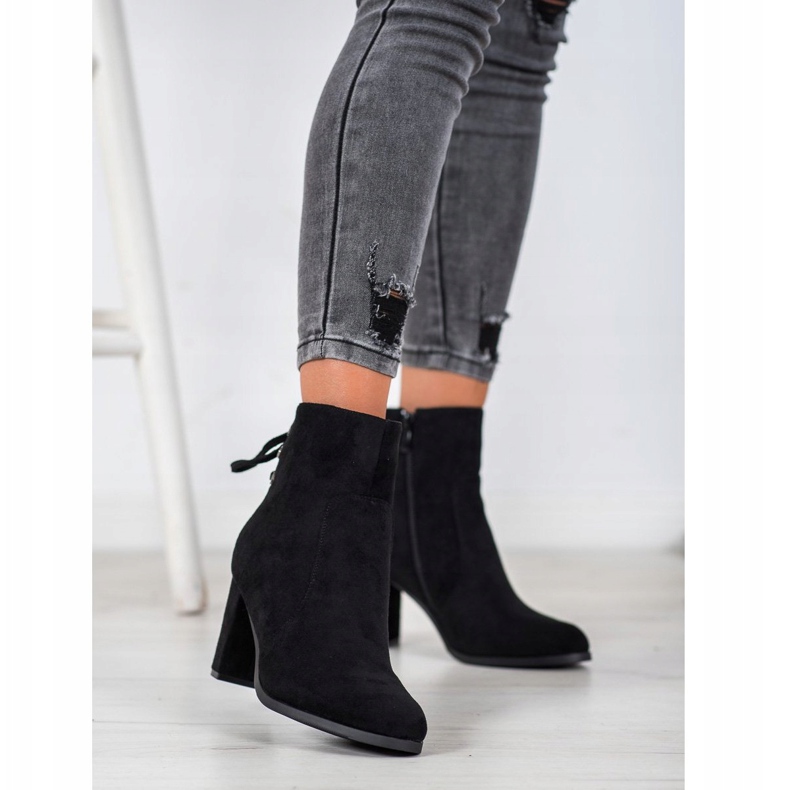 Svázané boty na příspěvku VINCEZA černá 2