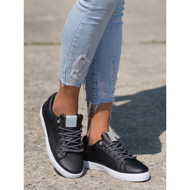 SHELOVET Tenisky s ozdobnými tkaničkami černá 1