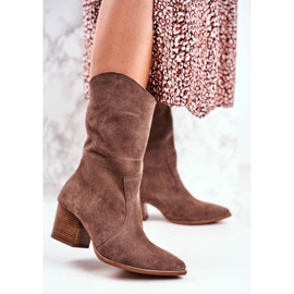 Dámské kozačky na vysokém podpatku z nubukového cappuccina Nicole 2580 hnědý 1