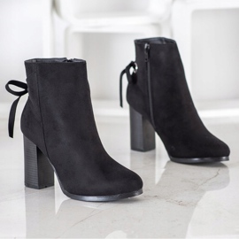 Goodin Boty s ozdobnou vazbou černý 1