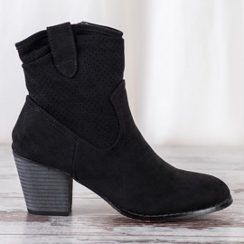 Bestelle Klasické prolamované kovbojské boty černá 2