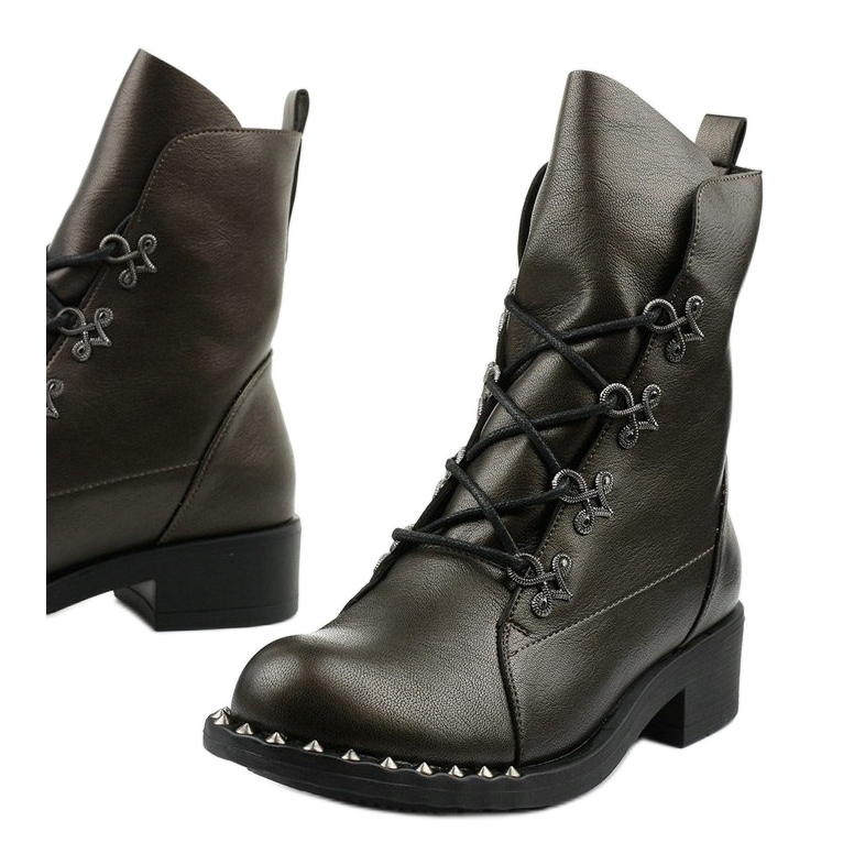 Dámské hnědé boty s cvočky Aqua hnědý 1 Dámské hnědé boty s cvočky Aqua hnědý 1