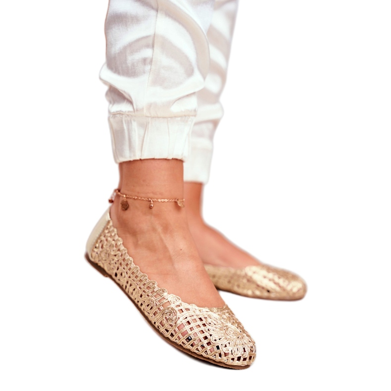 Lu Boo Dámské balerínky se zlatým prolamovaným pletením 2