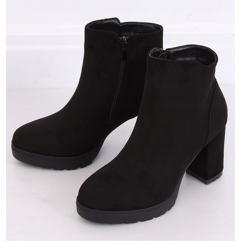 Černé boty na chrániči černé 4144 Black černý 2