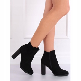 Černé kozačky na vysokém podpatku BM-9091-1 Black černý 1