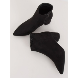 Černé kozačky na nízkém podpatku W27016 Black černý 1