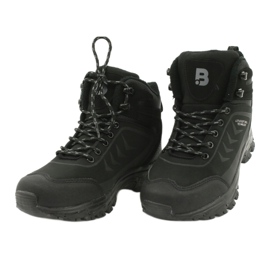 McBraun Vysoce sportovní softshellový trekingový černý 9TR37-1403 černá 1 McBraun Vysoce sportovní softshellový trekingový černý 9TR37-1403 černá 1