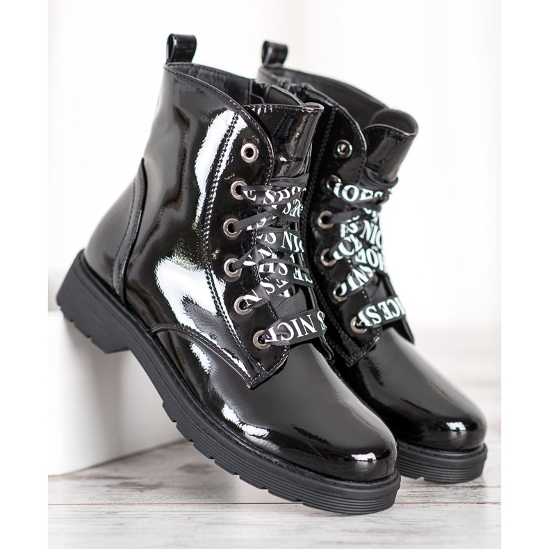 VINCEZA lakovaní dělníci černý 1