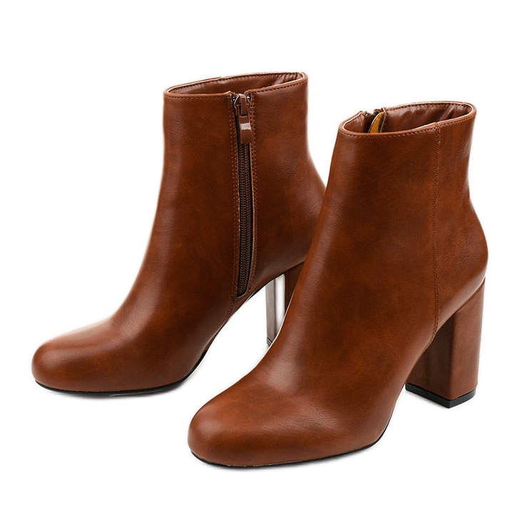 Hnědé kozačky na sloupku z ekokože Gawler hnědý 2