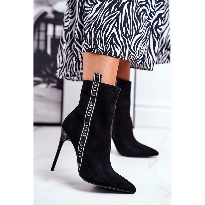 GOE Dámské kozačky na vysokém podpatku semišové černé GG2N3005 černá 2