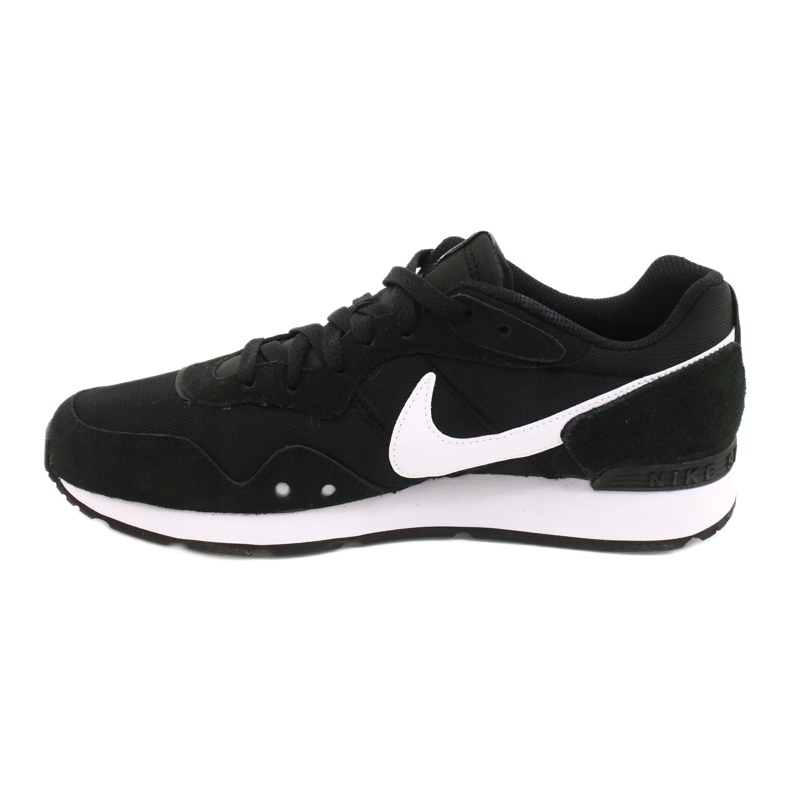Boty Nike Venture Runner W CK2948-001 bílý černý 1