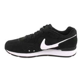 Boty Nike Venture Runner W CK2948-001 bílý černá 1