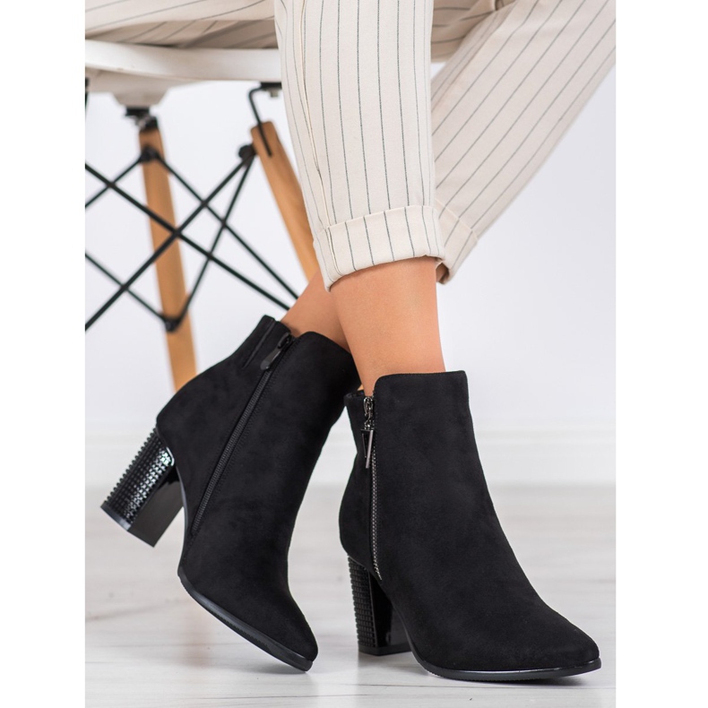 Semišové kozačky na zip VINCEZA černá 1