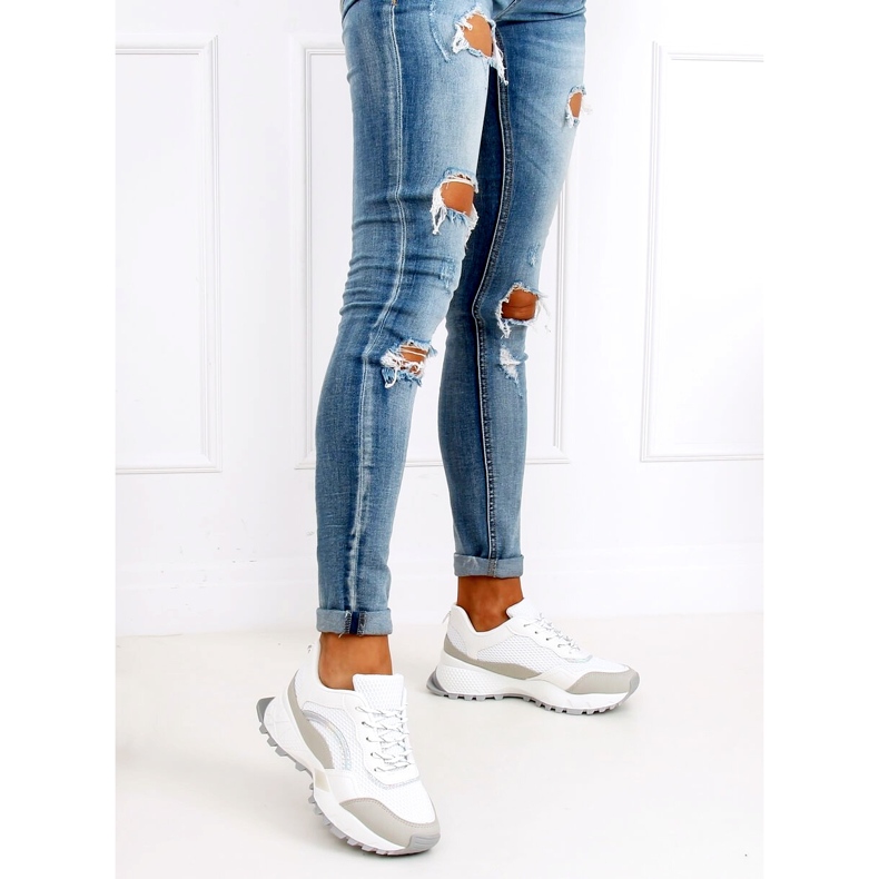 Bílé a šedé sportovní boty LA87P Šedé bílý šedá 1 Bílé a šedé sportovní boty LA87P Šedé bílý šedá 1