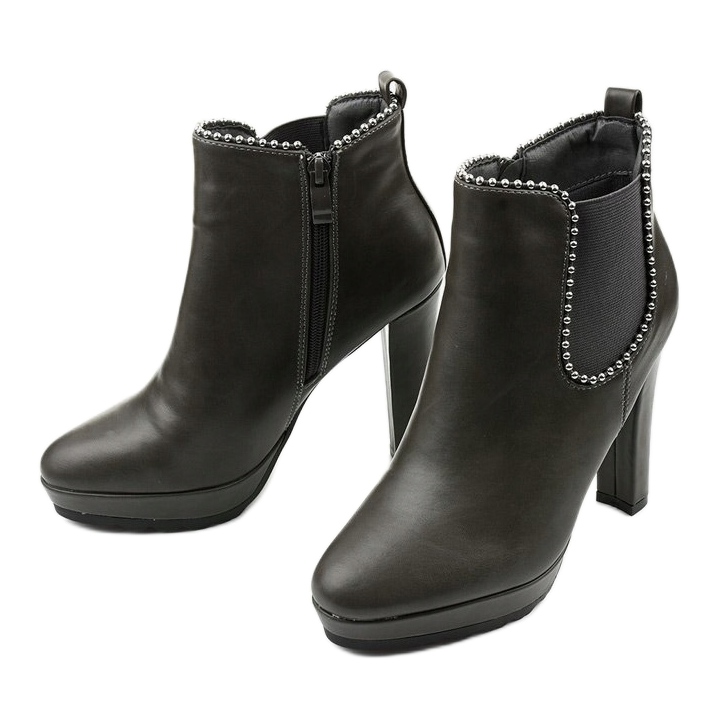 Šedé kozačky na sloupku se zapínáním na zip a cirkusovou gumou šedá 2