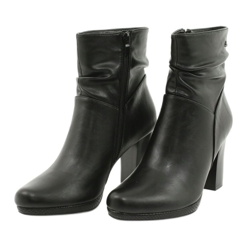 M.Daszyński Černé kozačky na postu Daszyński AF125-7 černá 2 M.Daszyński Černé kozačky na postu Daszyński AF125-7 černá 2