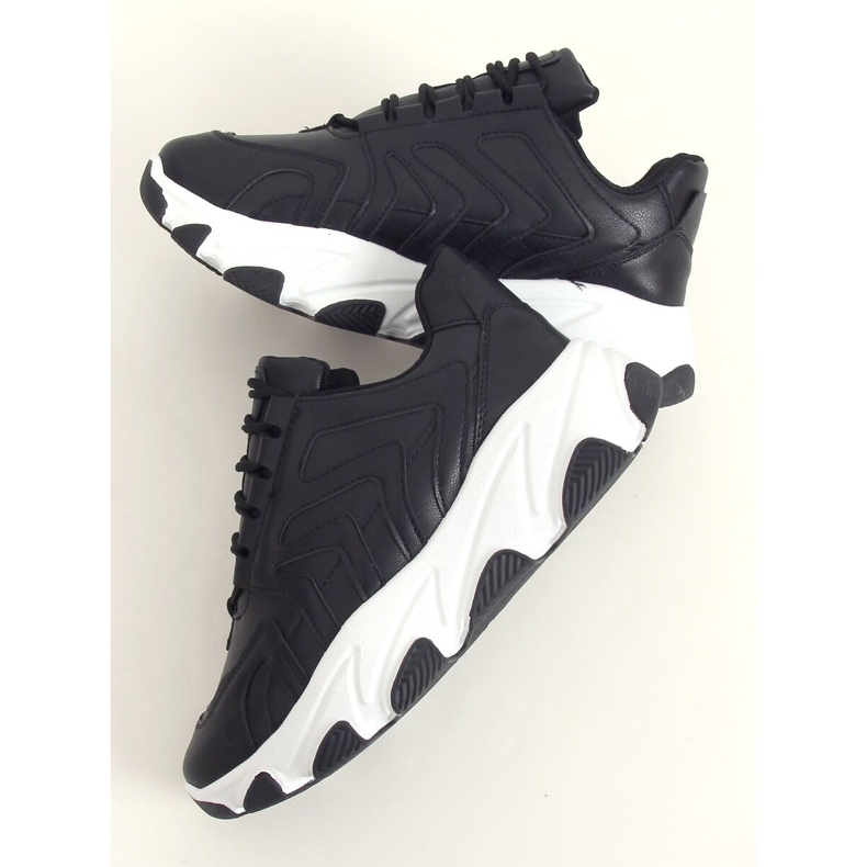 Černá sportovní obuv YK301 Černá 1