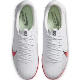 Kopačky Nike Mercurial Vapor 13 Academy M Ic AT7993 163 bílý 2 Kopačky Nike Mercurial Vapor 13 Academy M Ic AT7993 163 bílý 2