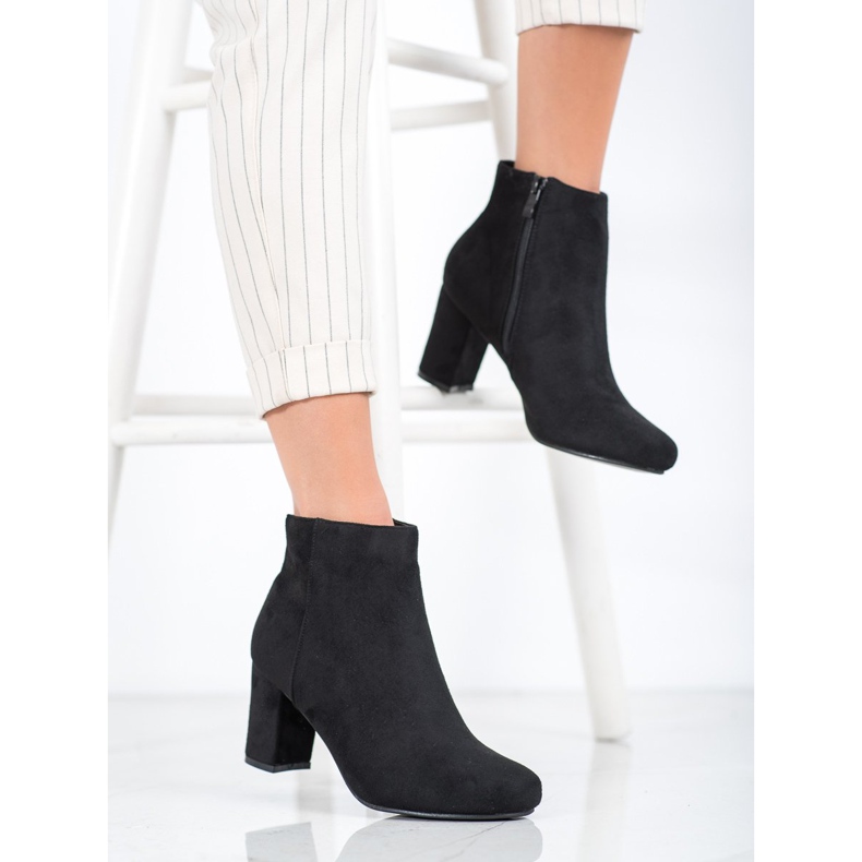 Laura Mode Klasické kozačky na sloupek černá 2 Laura Mode Klasické kozačky na sloupek černá 2