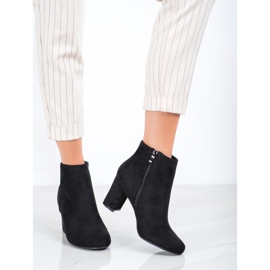 Laura Mode Klasické kozačky na sloupek černá 1 Laura Mode Klasické kozačky na sloupek černá 1