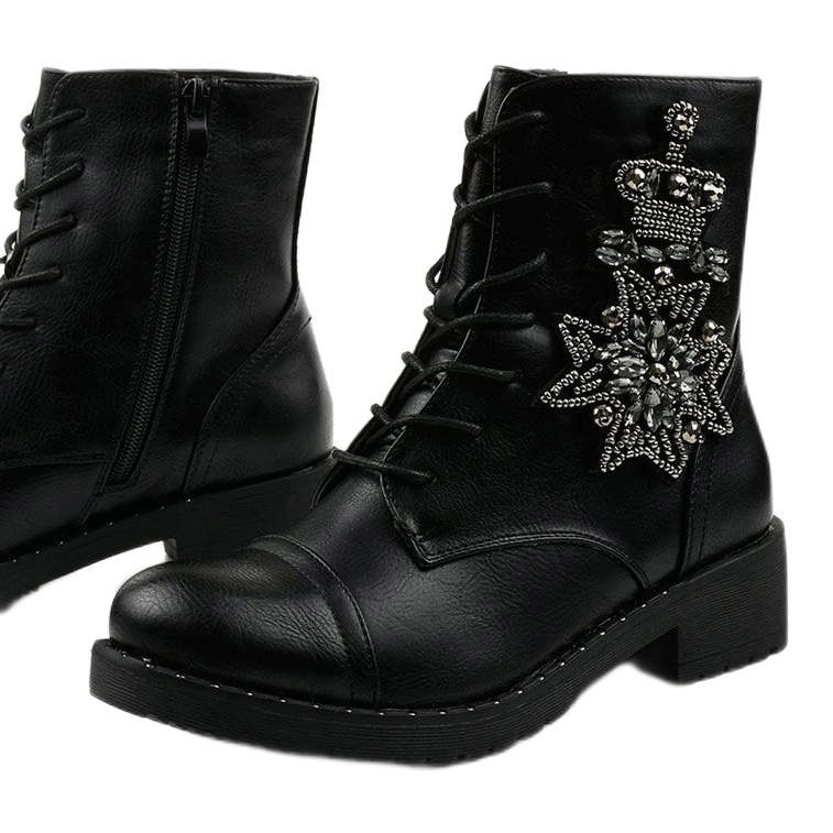 Černé kozačky s ozdobami Shyvia M620 Black černý 1