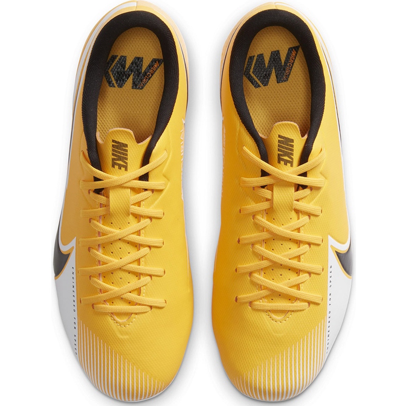 Kopačky Nike Mercurial Vapor 13 Academy FG / MG Junior AT8123 801 oranžový žlutá 1