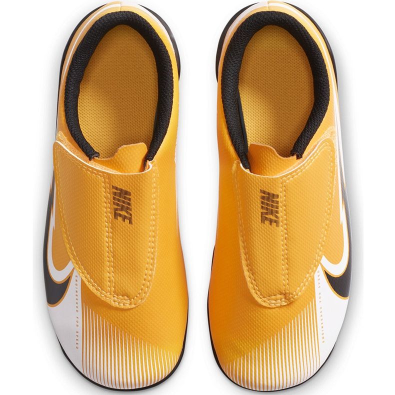 Kopačky Nike Mercurial Vapor 13 Club Mg PS (V) Junior AT8162 801 pomerančový žluť 1