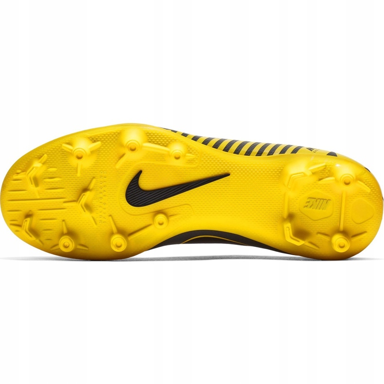 Kopačky Nike Mercurial Vapor 12 Club Mg Jr AH7350 070 černý černý 1