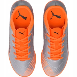 Kopačky Puma One 4 Syn It Junior šedo-oranžové 104783 01 vícebarevný stříbrný 1
