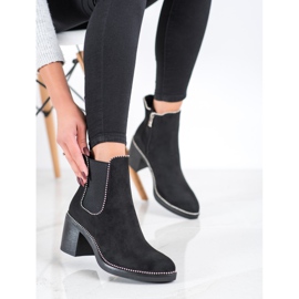 Bella Star Zdobené boty Chelsea černá 1