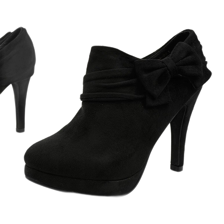 Černé kozačky na vysokém podpatku s elastickým Fharvixem černá 1