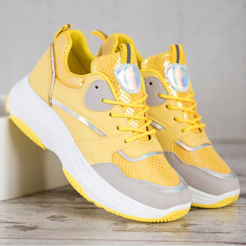 Ideal Shoes Neformální tenisky na platformě žluť 2