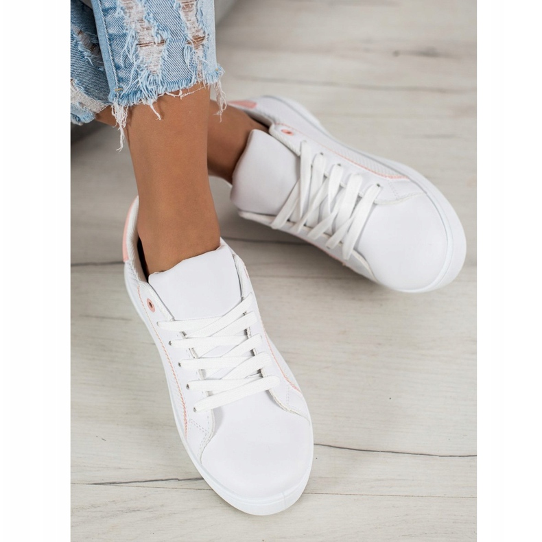 SHELOVET Pohodlná sportovní obuv bílý 2