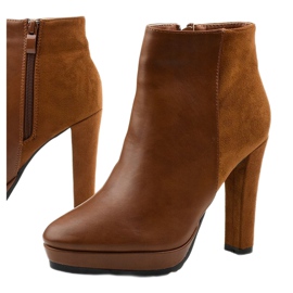 Velbloudí kozačky na sloupku z ekokůže Clantree hnědý 1