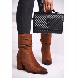 Vinceza Dámské eko semišové velbloudí bočnice na podpatku hnědý 2 Vinceza Dámské eko semišové velbloudí bočnice na podpatku hnědý 2