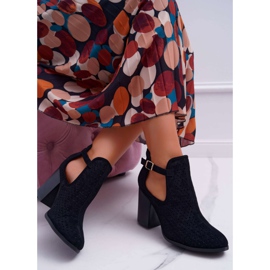 Bellucci Dámské boty na podpatku prolamované s výřezy Black GoodDay černá 2