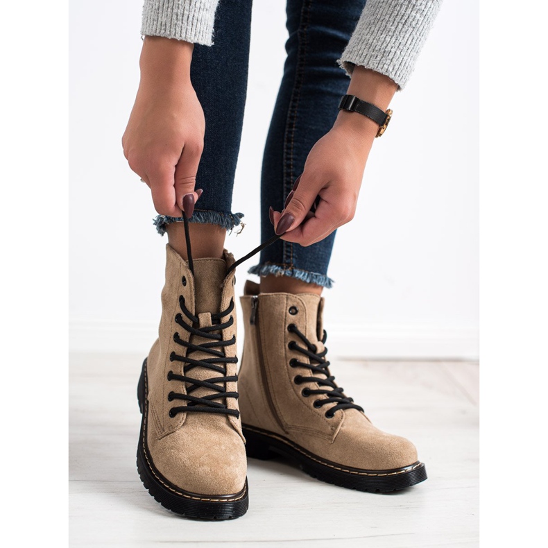 Small Swan Semišové lapače béžový hnědý 1