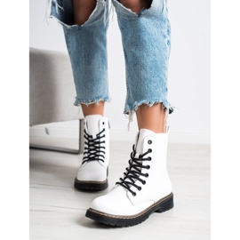 Small Swan Bílé boty bílý černý 1