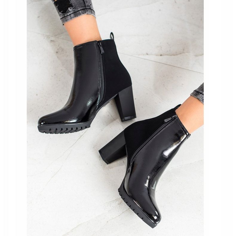 Gogo Lakované kozačky černá 2