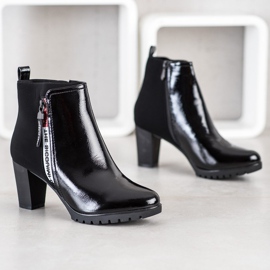 Gogo Lakované kozačky černý 1