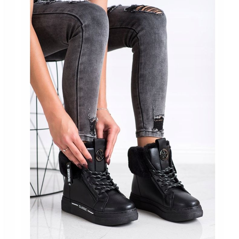 Weide Svázané boty s kožešinou černá 1