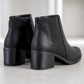 J. Star Boty Na Postu černý 1