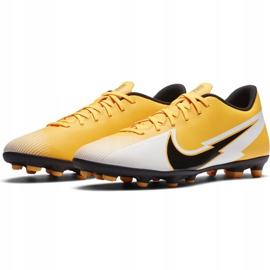 Kopačky Nike Mercurial Vapor 13 Club FG / MG M AT7968 801 žluť žluť 1