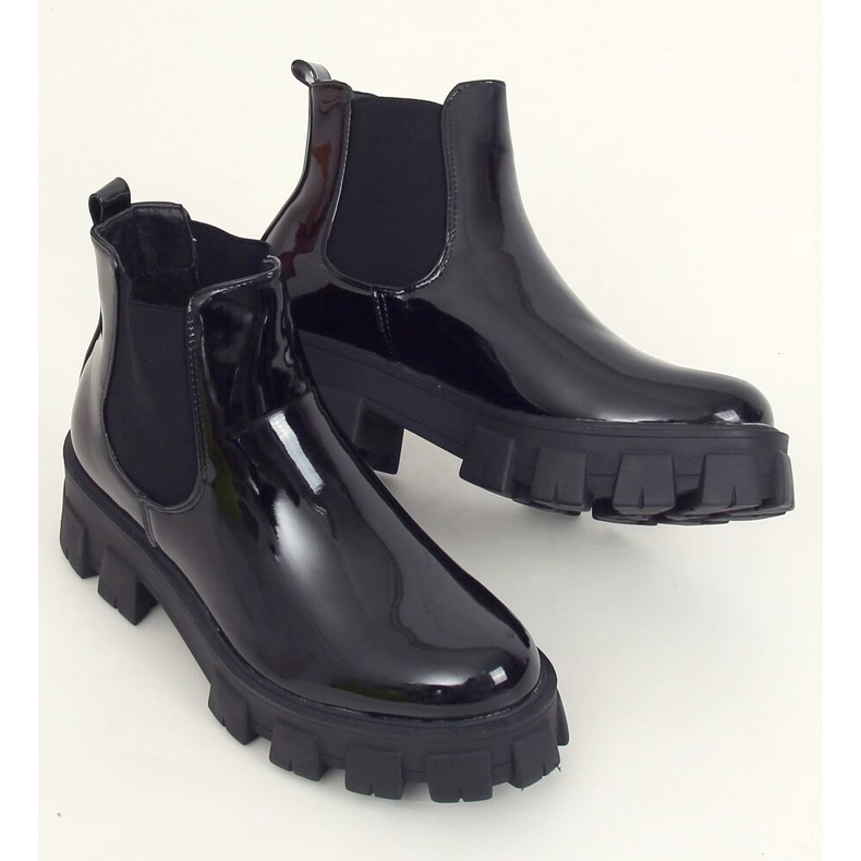Černě lakované boty Chelsea NC1086 Black černý 1
