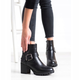 SDS Styloví pracovníci na baru černá 2