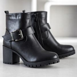 SDS Styloví pracovníci na baru černá 1